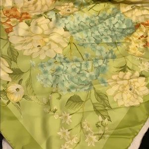 salvatore ferragamo 100% silk scarf